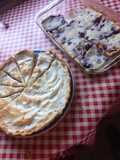 Pie de limón y kuchen de cerezas con cremas de leche y maizana