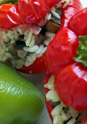 A picture of English Stuffed Peppers.
