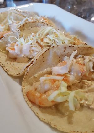 Una foto de Taquitos de camarón