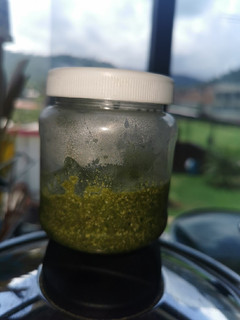 Una foto de Pesto de albahaca y almendras
