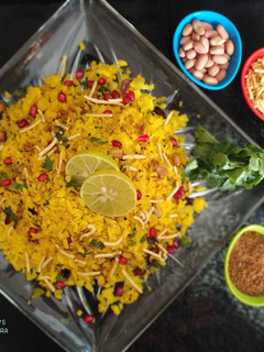 ઈન્દોરી પૌવા (Indori Pauva Recipe In Gujarati) રેસીપી મુખ્ય ફોટો