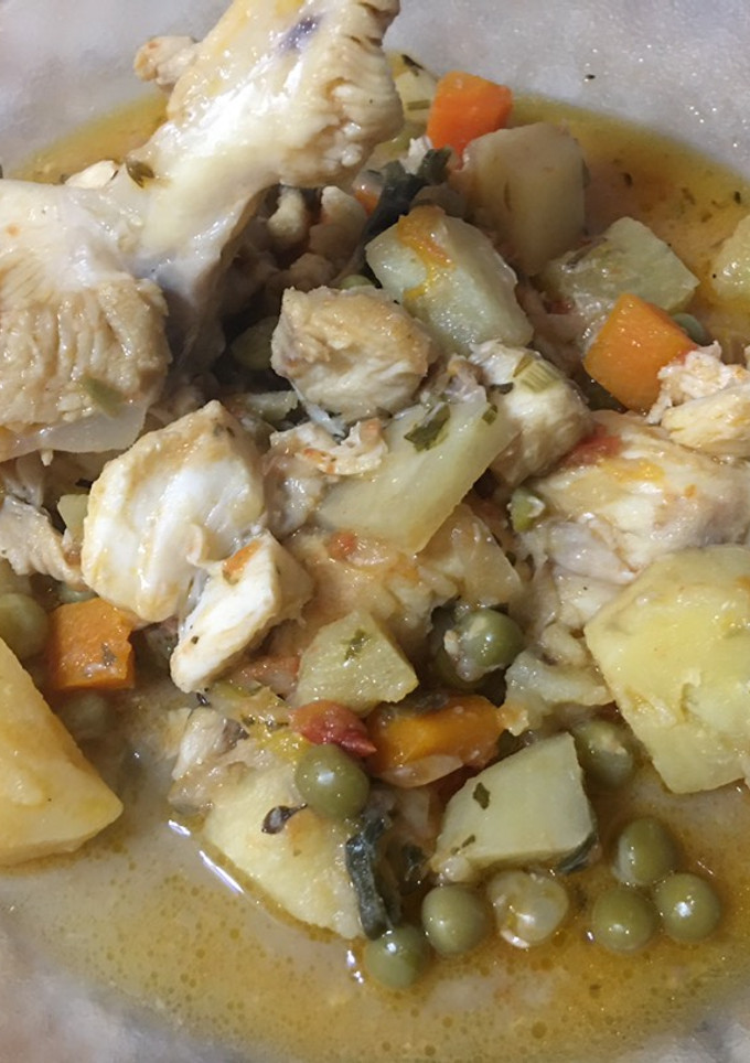 Una foto de Pollo de mar a la cacerola