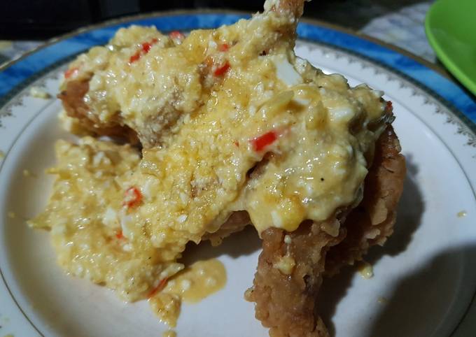 Cara Buat Ayam goreng pinggir jalan with saus telur asin Bahan Sederhana