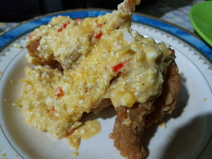 Cara Buat Ayam goreng pinggir jalan with saus telur asin Bahan Sederhana