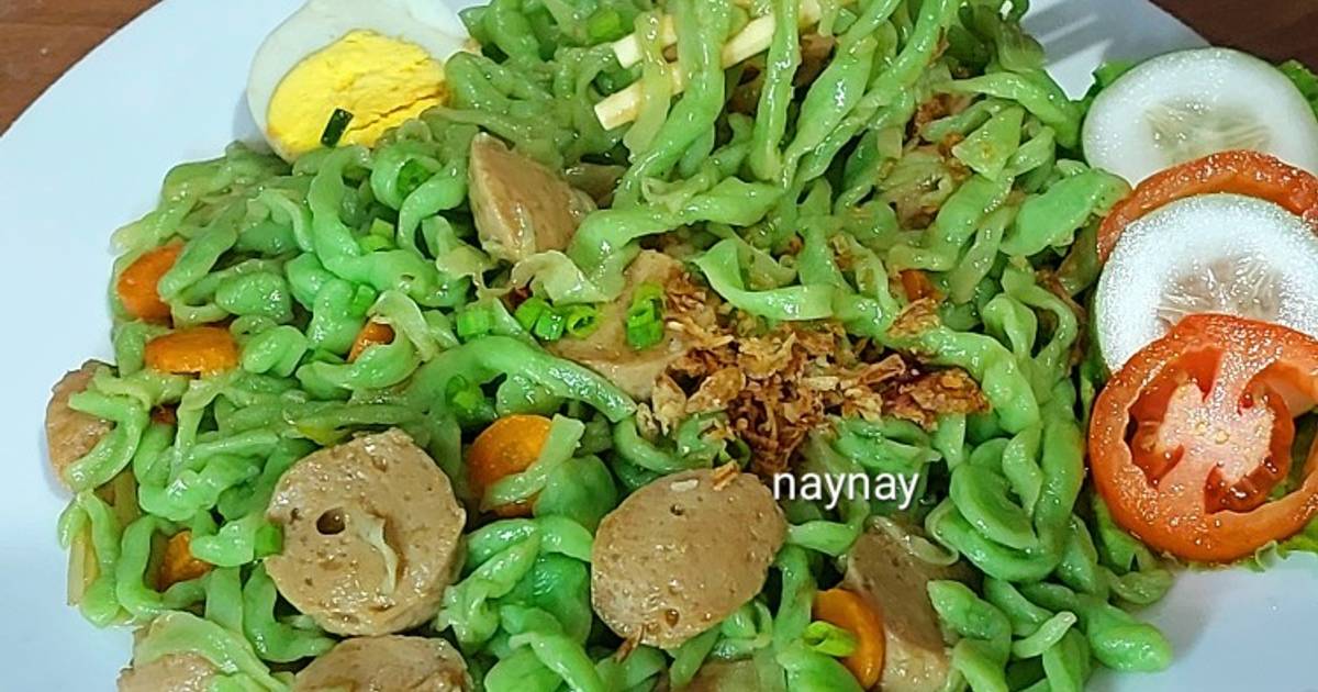 Resep Mie Bayam Homemade (Tanpa Alat Penggiling Mie) Oleh NayNay - Cookpad