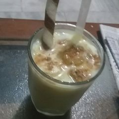 A picture of Banana Apple Smoothie.