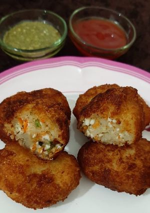 A picture of Dahi kababs.