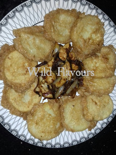 A picture of Fried pounded yam rolls.