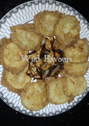 A picture of Fried pounded yam rolls.