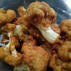 A picture of Deep-fried cauliflower (vegan).