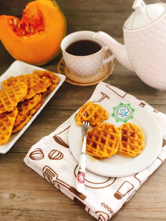 A picture of Pumpkin Waffles.