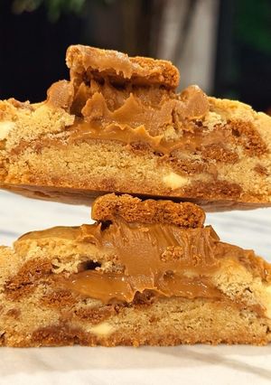 A picture of Biscoff cookies.