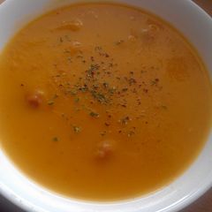 A picture of Vickys Root Veg & Sausage Soup, GF DF EF SF NF.