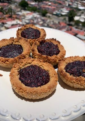 Una foto de Galletas con centro de fruta fresca