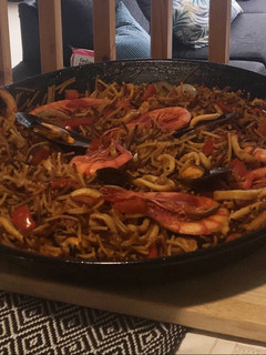 Una foto de Fideuá de marisco 🦐🐙🦑