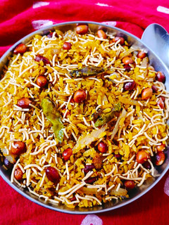 स्टी्ट फूड कांदा पोहा(STREET FOOD KANDA POHA RECIPE IN HINDI) रेसिपी मुख्य फोटो