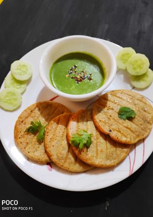 A picture of Mixed lentil adai pancakes.