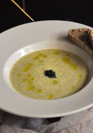 Foto resep Simple Creamy Potato and Broccoli Soup