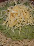 Pastas integral con salsa de cebolla y palta