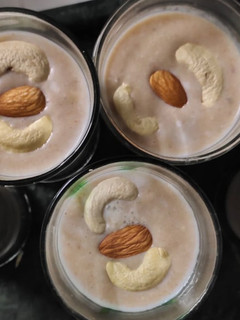 A picture of Banana shake.
