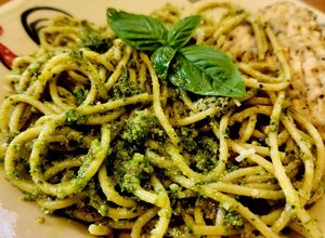 รูปของ Almond Basil Pesto sauce