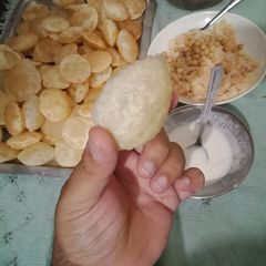 A picture of Golgappa Platter.