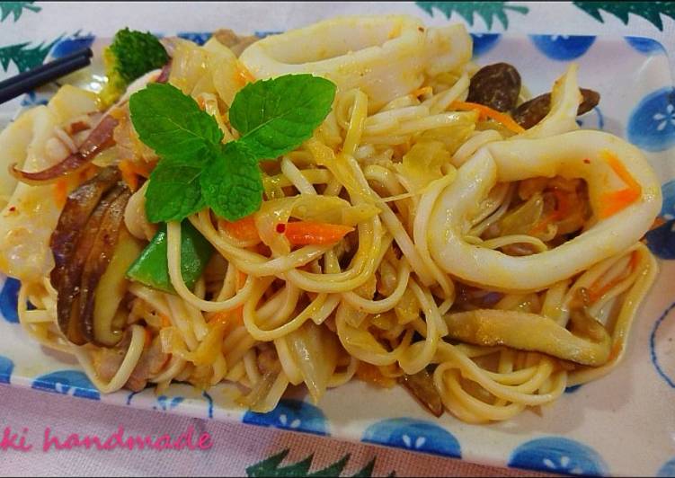 黃金泡菜炒麵