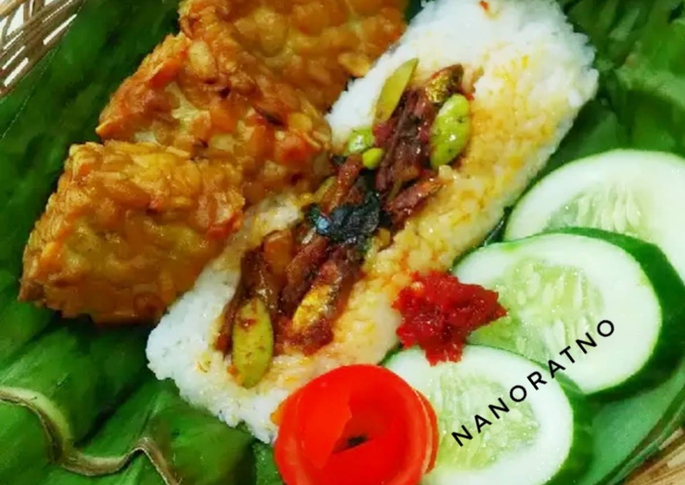 Nasi Uduk Bakar Teri Jengki