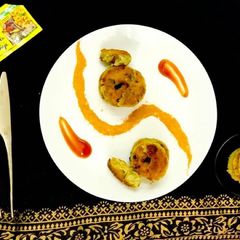 A picture of Rava Vada.