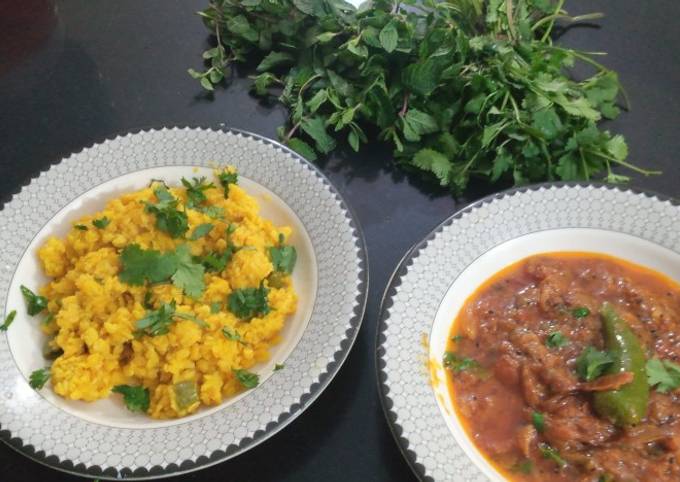Easiest Way to Prepare Super Quick Homemade Mung ki khari daal with tomato qeema carry