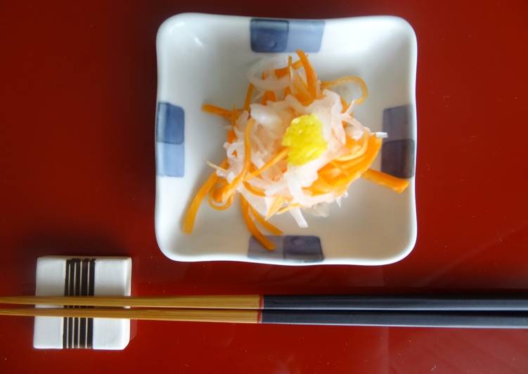 Simple Way to Prepare Any-night-of-the-week Sliced Daikon and Carrots Pickled in Vinegar