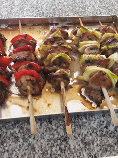 Una foto de Brochette de pollo en salsa de soja