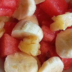 A picture of Fruit pudding.