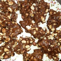 Peanut chikki A picture of Peanut chikki.