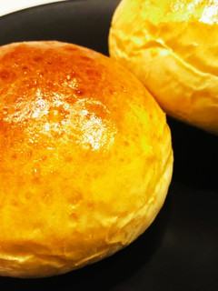 A picture of Hand-Kneaded Hamburger Buns.