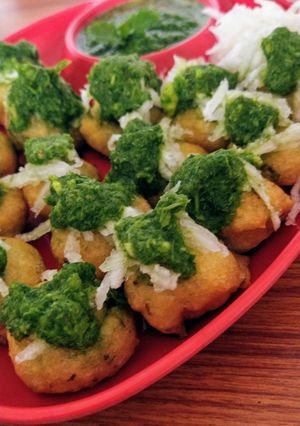 राम लाडू (ram ladoo recipe in marathi) रेसिपी चे मुख्य फोटो