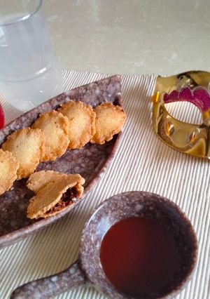 A picture of Spicy cheese filled semolina Matthi.