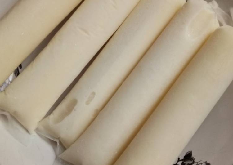 Cara Gampang Menyiapkan Es krim bon-bon vanila lembut Anti Gagal