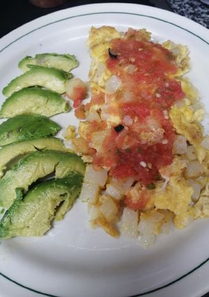 Una foto de Huevo revuelto con papas