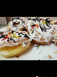 A picture of Lemon🍋doughnuts🍩.