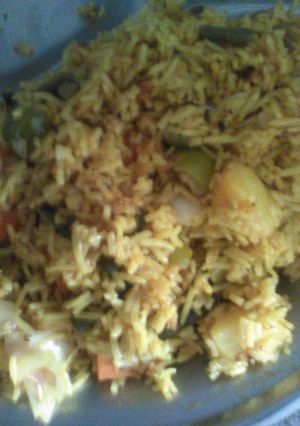 A picture of Tehari rice.