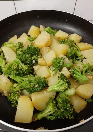 Foto resep Kentang brokoli simple