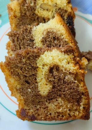 A picture of Walnut cake.