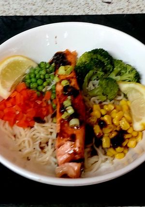 A picture of My Salmon Noodles + Veg Bowl#Lunch#mainmeal#Eattherainbow.