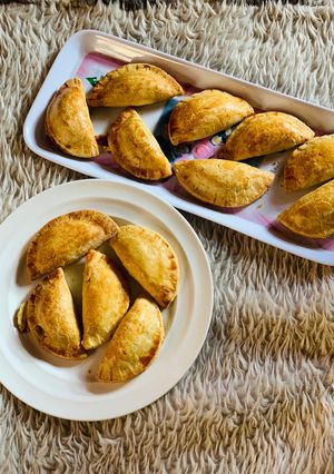 A picture of Meatpies.