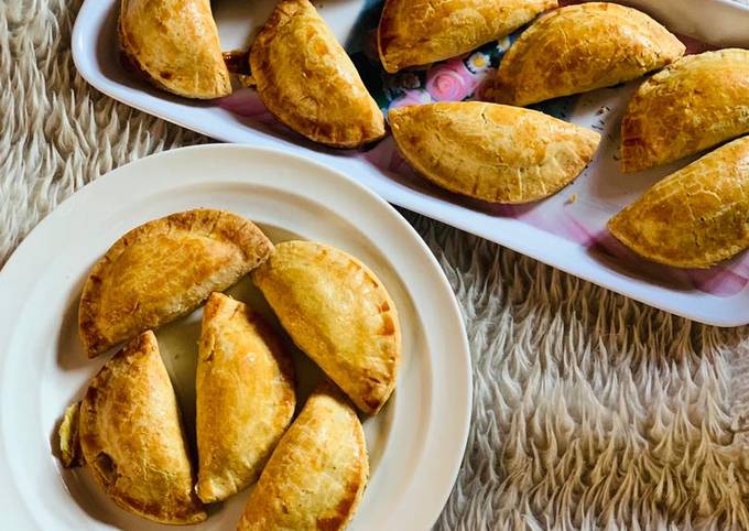 Meatpies Recipe By Mamie S Kitchen Cookpad