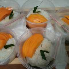 Mango sticky rice রেসিপির প্রধান ছবি