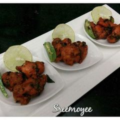 A picture of Chicken 65.