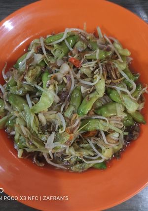 Foto resep Tumis kembang turi, kecambah campur teri dan ikan asin klotok