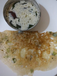 ரவை தோசை மற்றும் தேங்காய் சட்னி செய்முறை முக்கிய புகைப்படம்